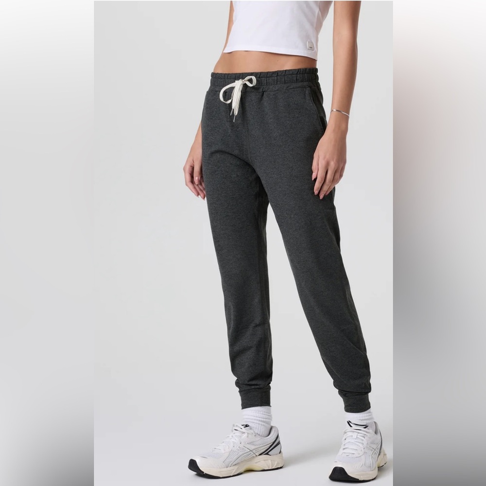 Vuori Performance Joggers